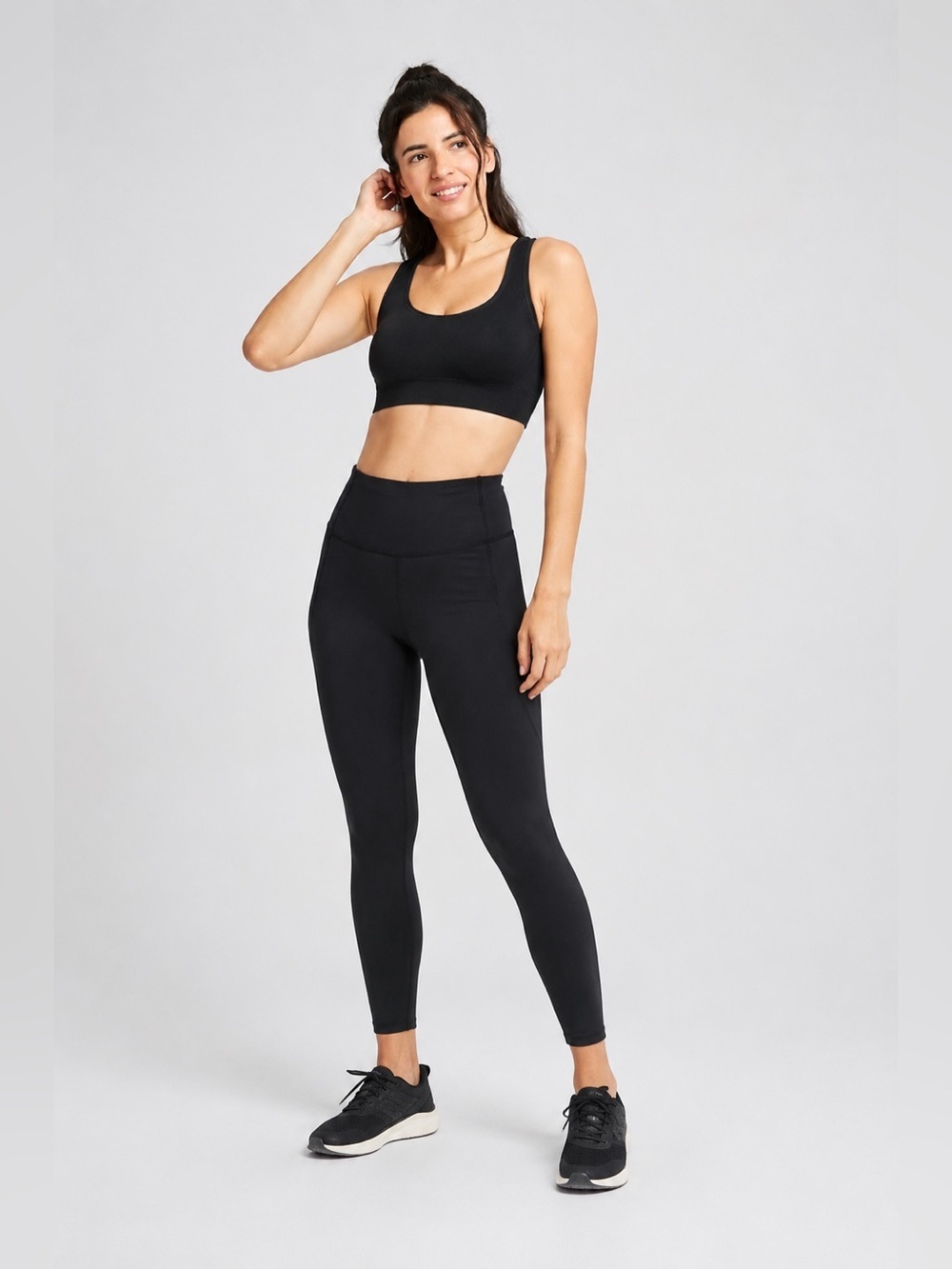 🖤 All in Motion Black Heather Sports Bra Medium • Good Condition